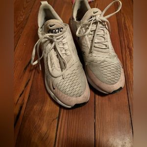 airmax270s